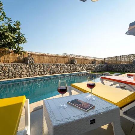 Parla 4* فتحية